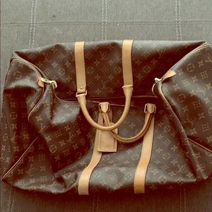 Louie Vuitton Duffel bag Authentic
